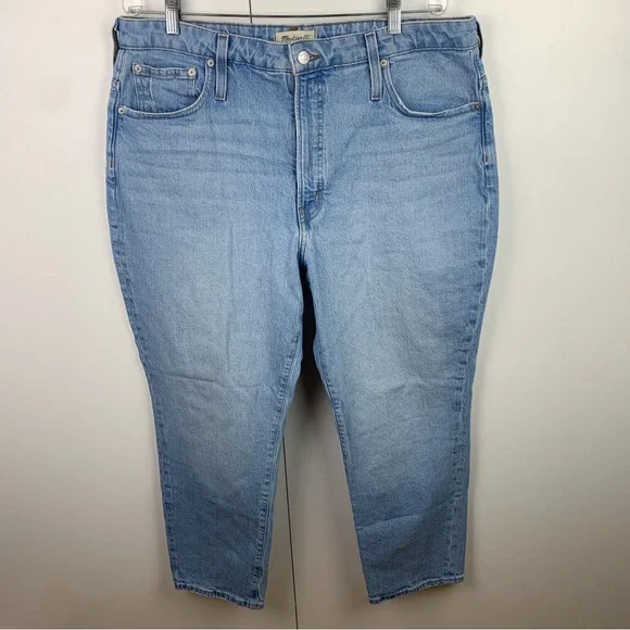 Madewell Curvy Perfect Vintage Jean in Fiore Wash - Picture 2 of 9